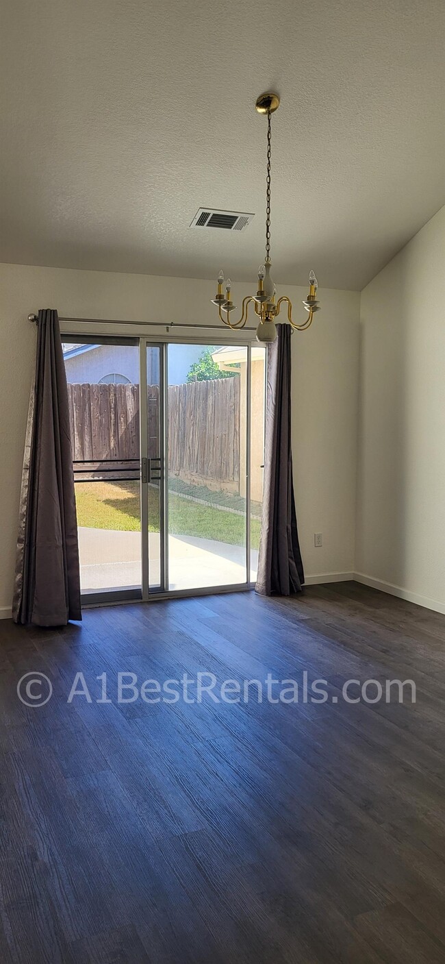 Photo - 2325 Orchard View Cir