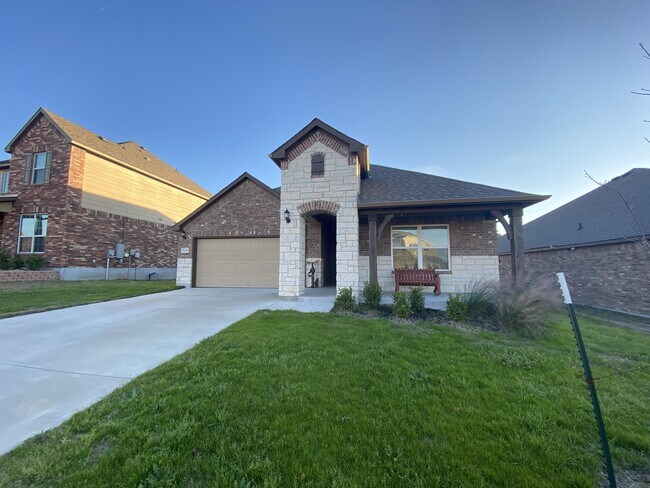 Photo - 836 Olive Ln