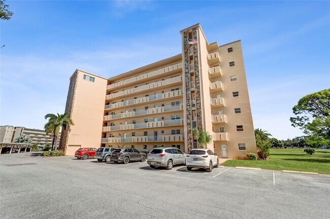4040 Ironwood Cir Unit 406F