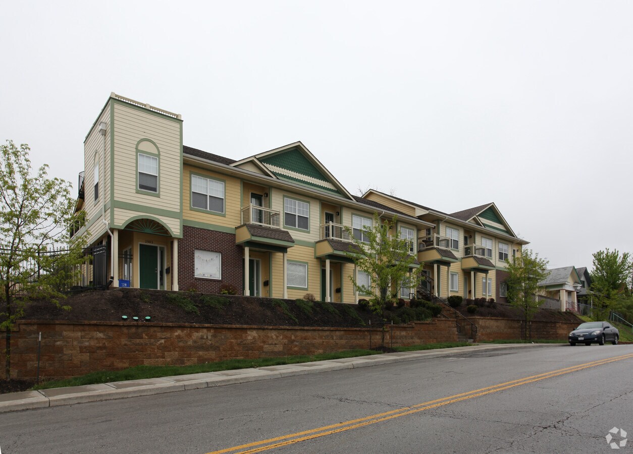 Primary Photo - Cherry Hill Apartments