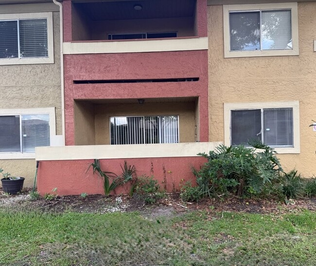 Building Photo - 644 Kenwick Cir
