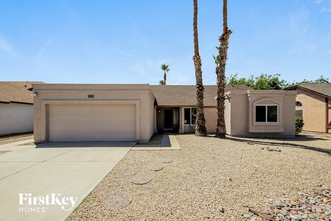 Building Photo - 5625 W Yucca St Rental