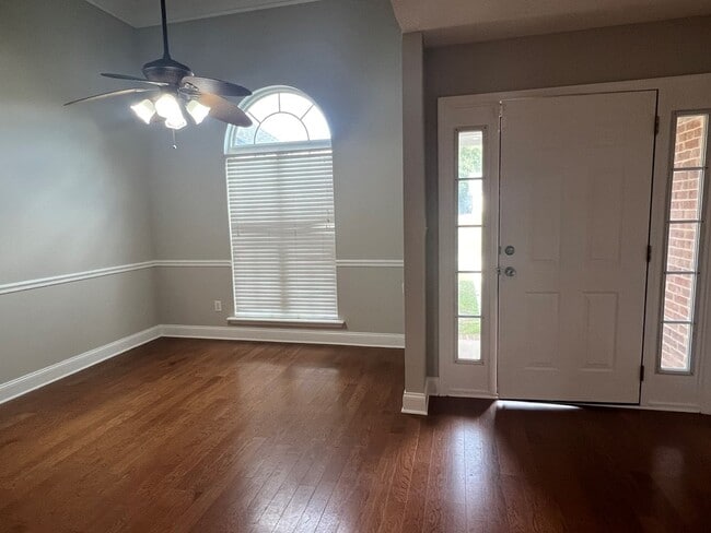 Photo - 112 Oakwood Ct