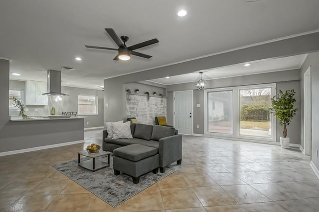 Photo - 2664 Danbury Dr