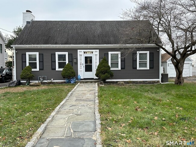 70 Hawthorne St