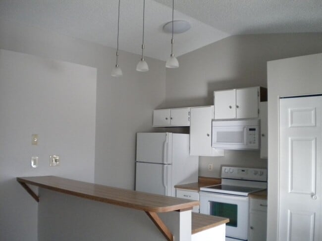 Photo - Newly Update Townhome