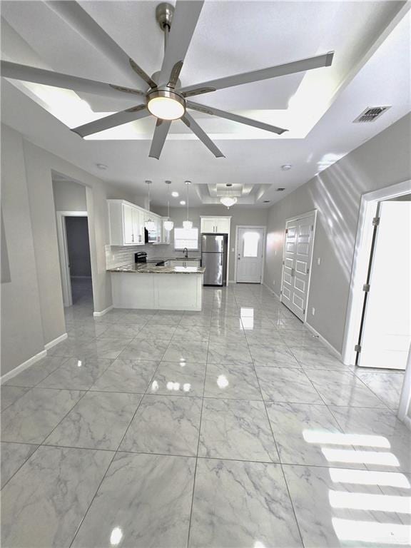 Photo - 14 W Woodson Dr Unit 4