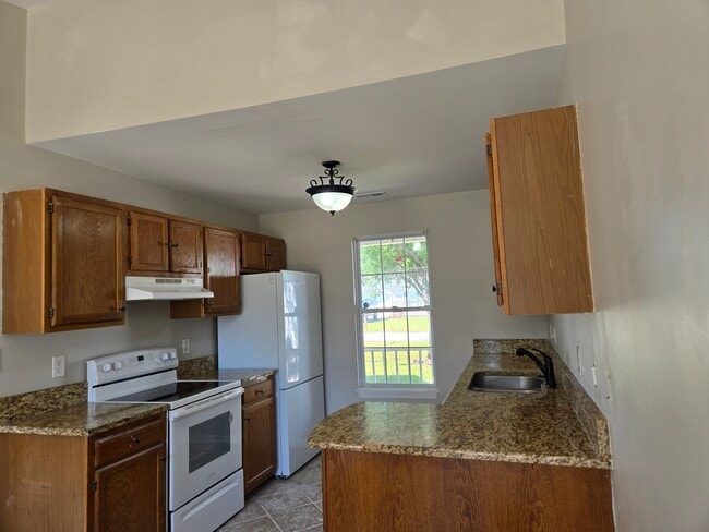 Photo - 302 Paddock Pl