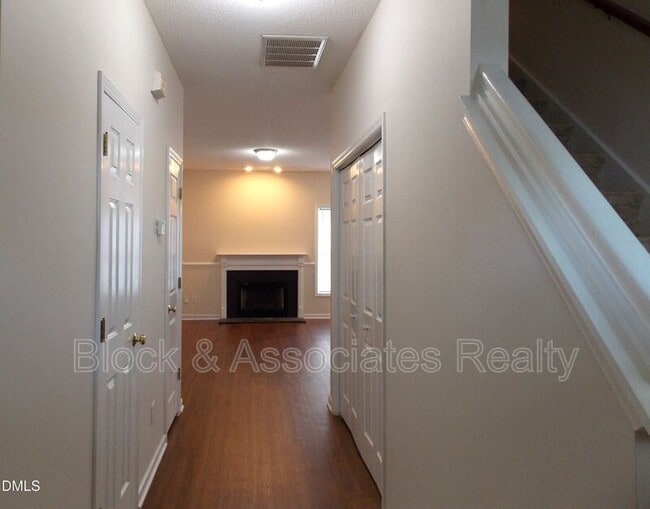 106 Pointe Crest Ct
