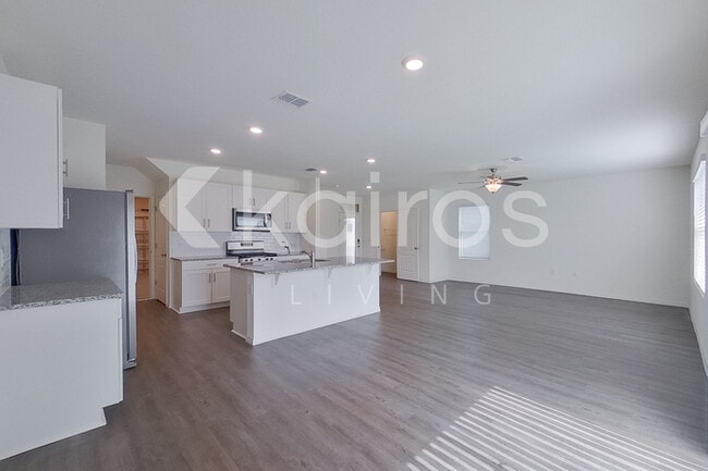 Photo - 31909 Katelin Cir