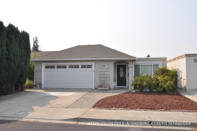 Building Photo - 2198 Goldcrest Cir Rental