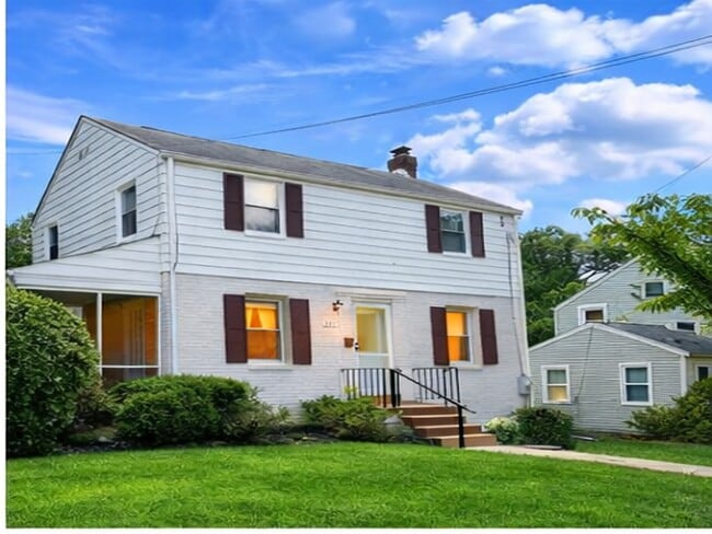 Photo - 2817 63rd Pl