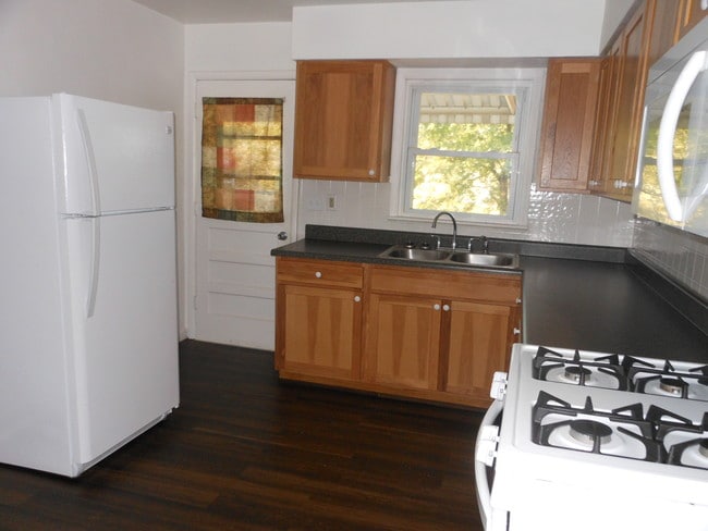 Photo - 1200 State St