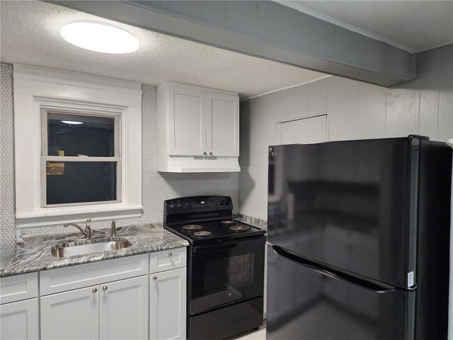 Photo - 227 Providence St