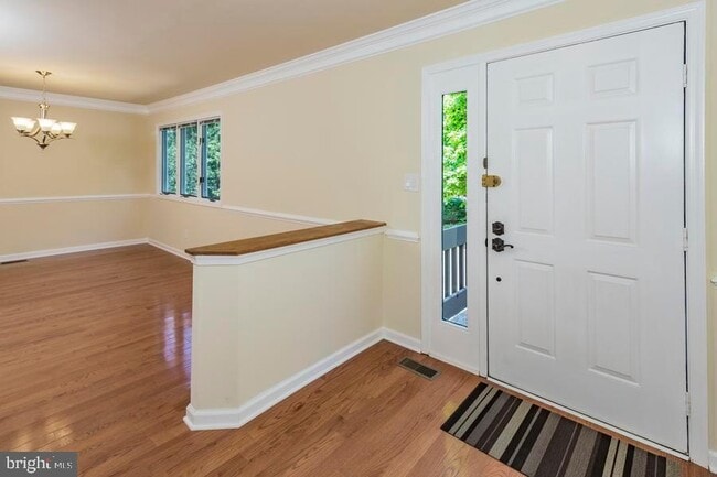 Building Photo - 20 Exeter Ct Rental