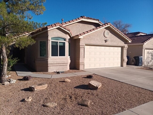 Photo - 3 Bedroom, 2 Bathroom Home! Schedule a Showing Today!