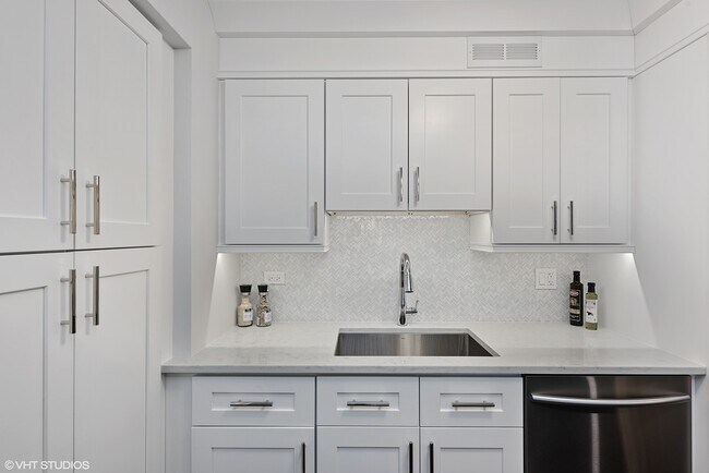 Photo - 1000 N Lake Shore Dr