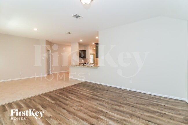 Photo - 704 Walls Blvd