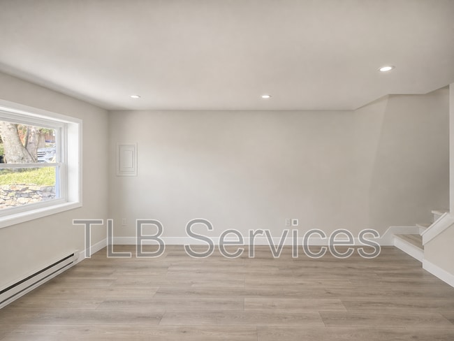 Photo - 510 N State St