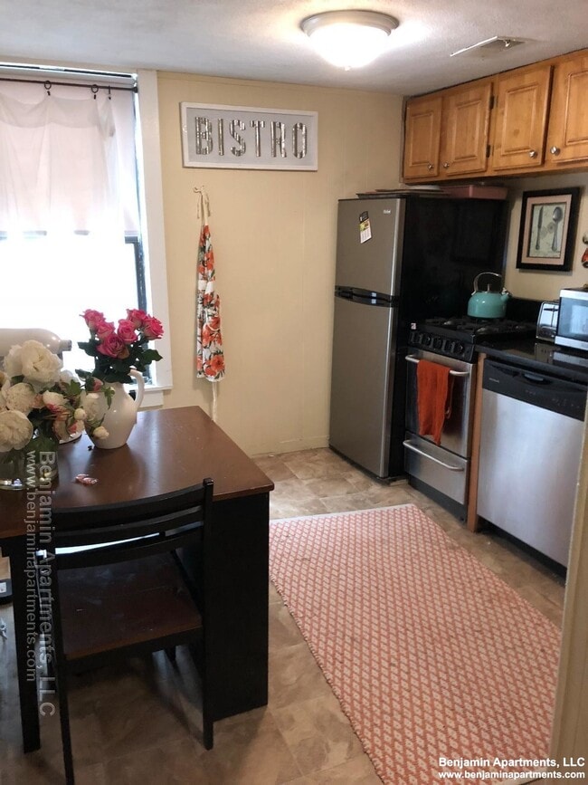 Photo - 238 Cambridge St Unit 1