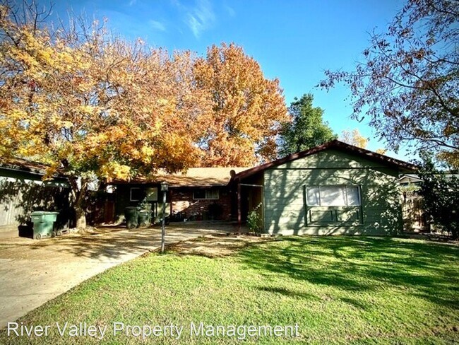 3 br, 2 bath House - 5100 Hemlock Street - 3 br, 2 bath House - 5100 Hemlock Street