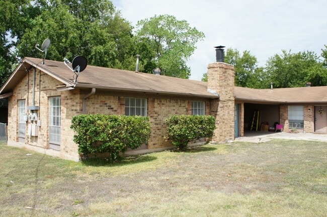 Building Photo - 1044 Unit A