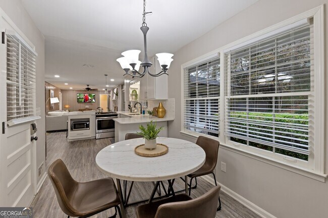 Photo - 2984 Blackberry Ln