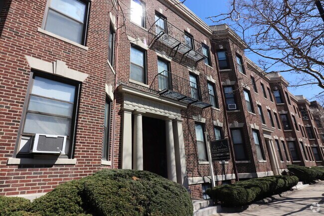 Building Photo - 1959 Commonwealth Ave Unit 2 Rental