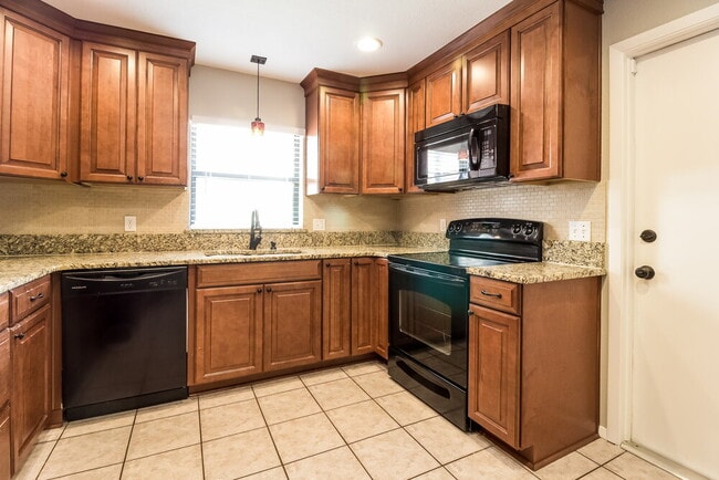 Photo - 1042 Alpug Ave