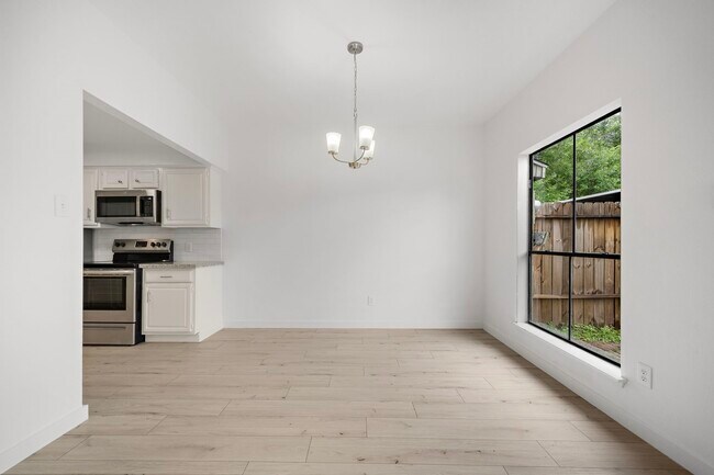 Photo - 8433 Wednesbury Ln
