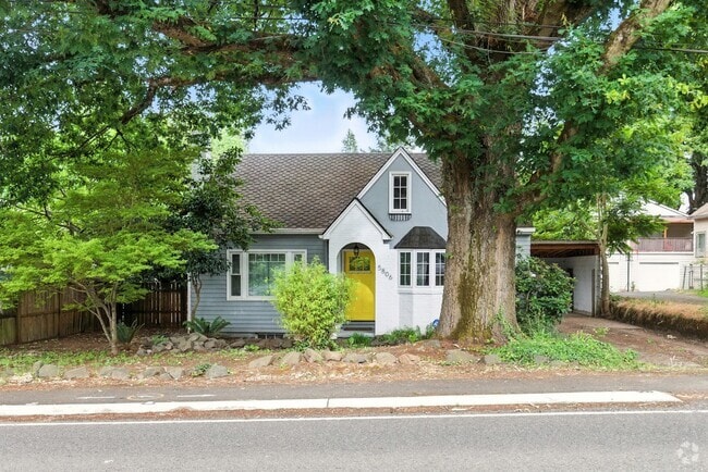 Building Photo - 5806 NE 60th Ave Rental