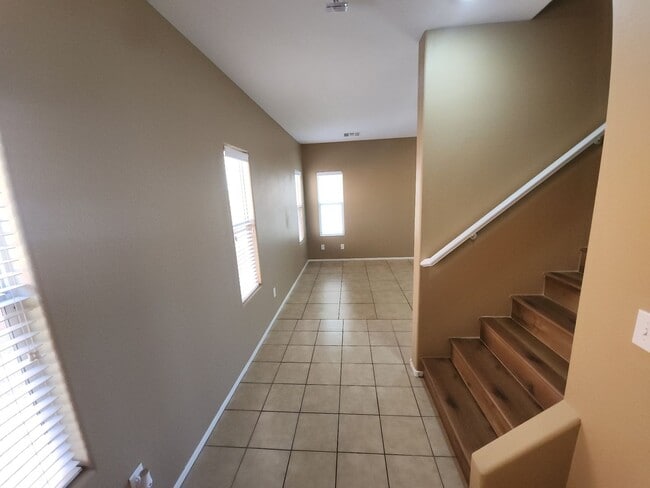 Photo - Beautiful detached home with fully fenced back yard.