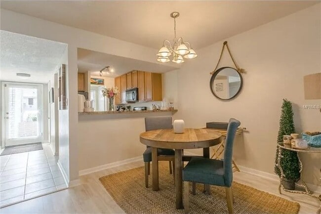Photo - 2 Bedroom 1.5 Bath Urban Retreat Near the Heart of Downtown Orlando AVAILABLE JUNE 10TH!!!