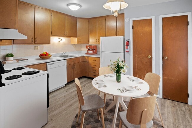 Building Photo - Smart Space. Great Location. Unit A-3 Rental
