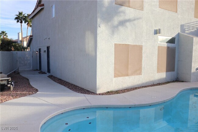 Photo - 3733 Deer Flats St