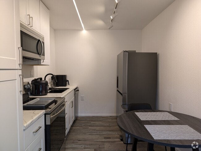Building Photo - 6389 La Palma Pky Rental