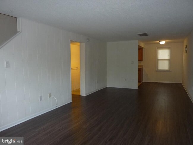 Photo - 809 Logan St