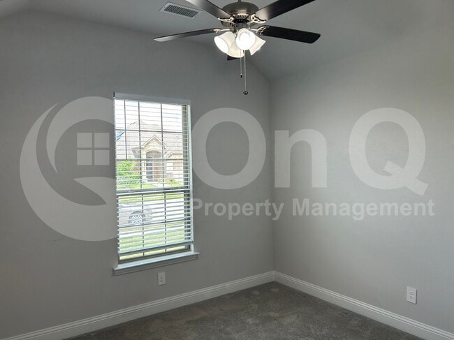 Photo - 533 Oleander Dr