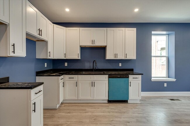 Photo - 1605 Dodds Ave Unidad 1605 Dodds Ave Apt 103