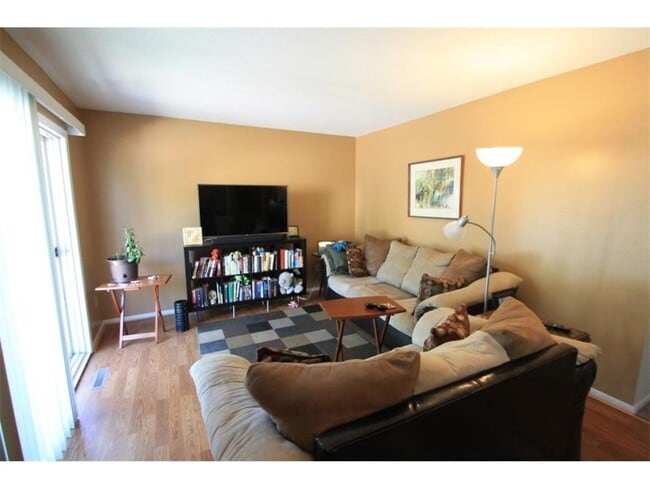 Photo - 949 Wescott Trail Unit 104