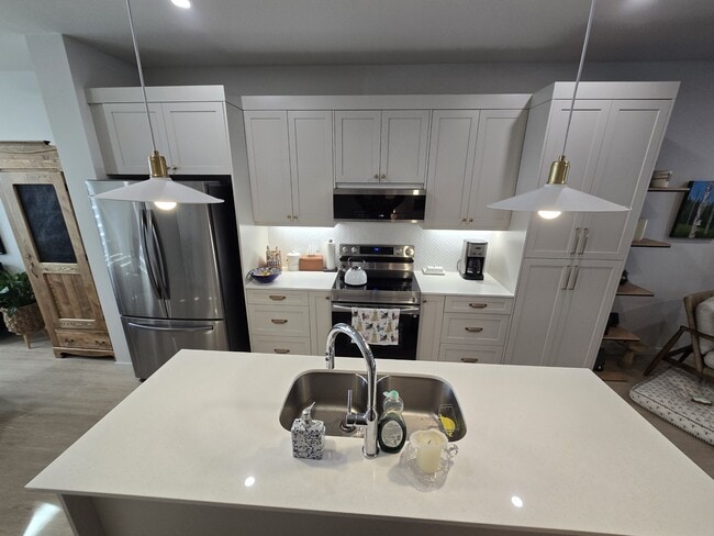 Photo - 654 Mulvey Ave