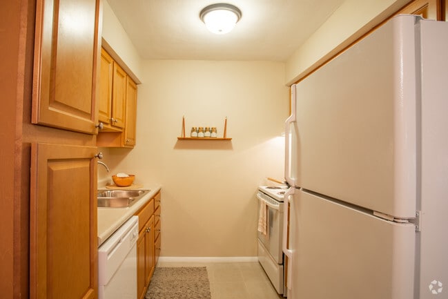2BR, 1BA - 960 SF Model