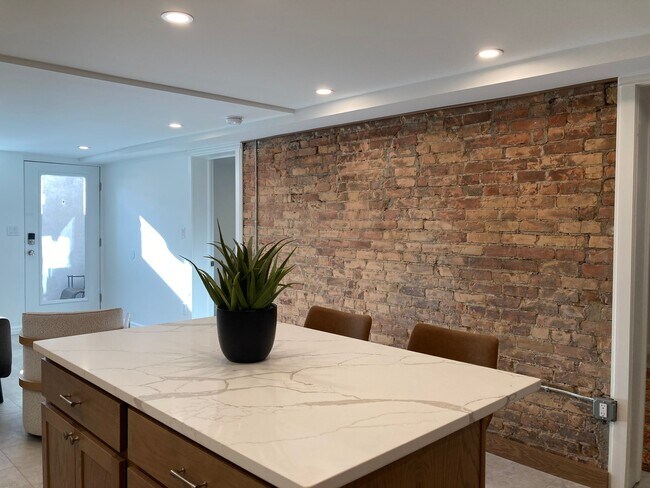 539 S 5th Ave Unit 6