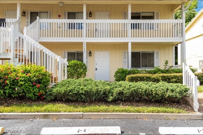 Building Photo - 4627 Bayshore Dr Unit I-4 Rental