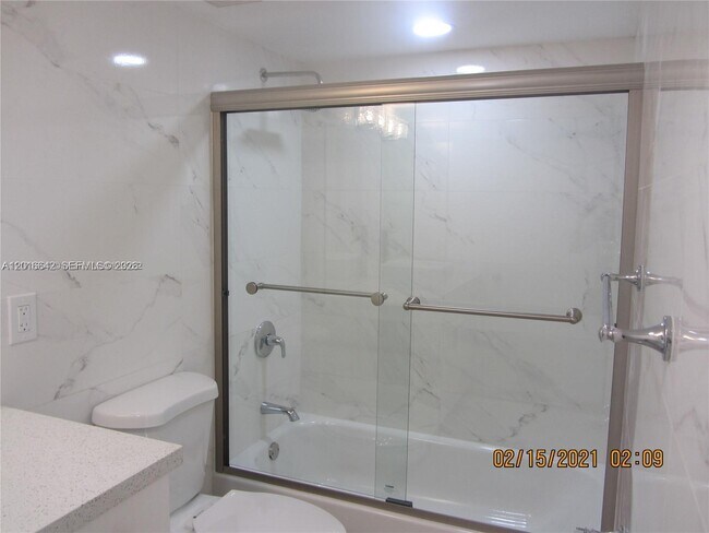 Photo - 8343 Lake Dr Unidad 506