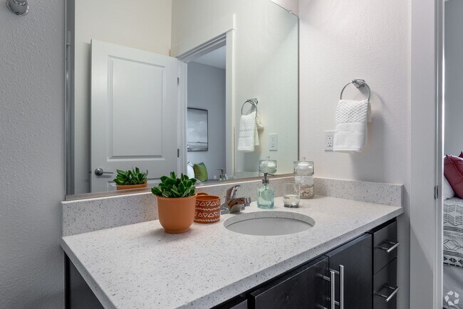 Photo - The Anita: SE Portland Gem