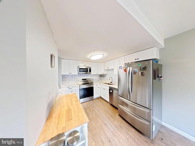 Photo - 18428 Point Seneca Pl