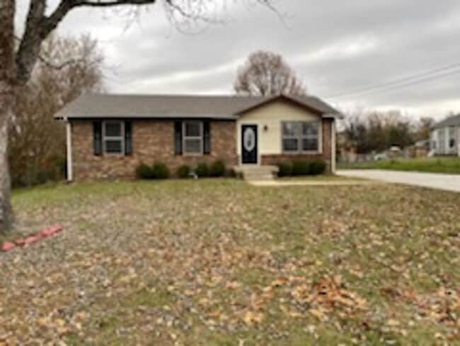 Building Photo - 3 Bedroom Home For Rent Near Post!