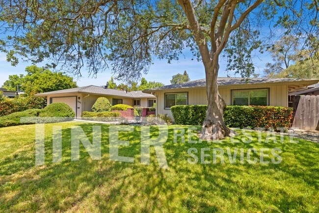 Photo - 5541 Ivanhoe Way