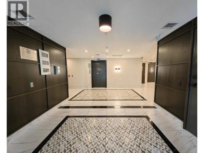 5005 Ash St Unité 204